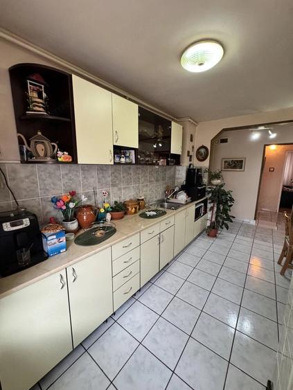 APARTAMENT 4 CAMERE | DECOMANDAT | ETAJ 1 | ZONA CENTRALA | BOXA - 14