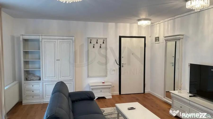 Apartament cu 4 camere decomandat în Băneasa