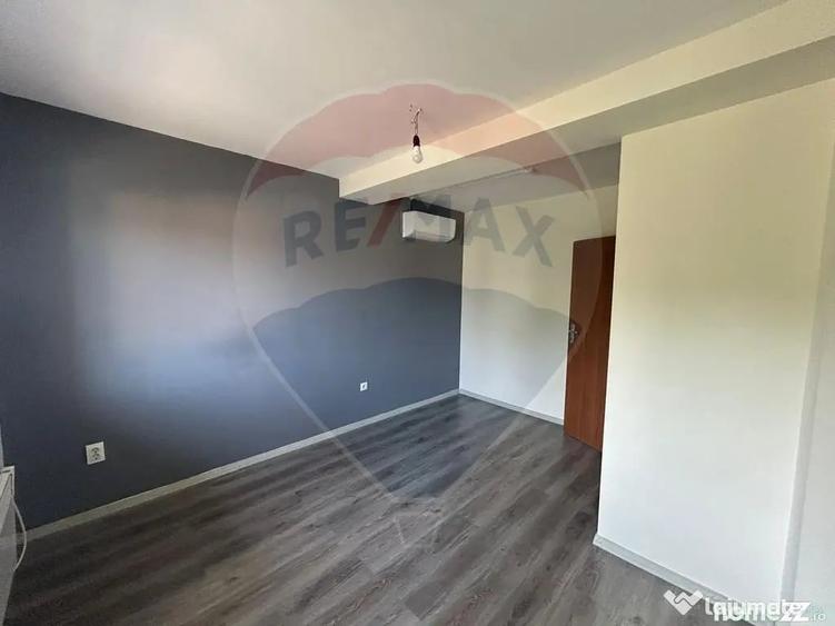 Spațiu comercial, de 90 mp, în Central