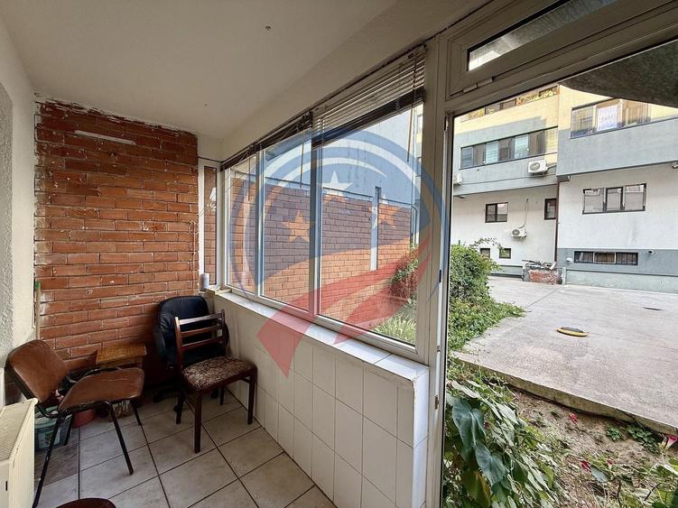 Apartament cu 3 camere decomandat în 1 Mai