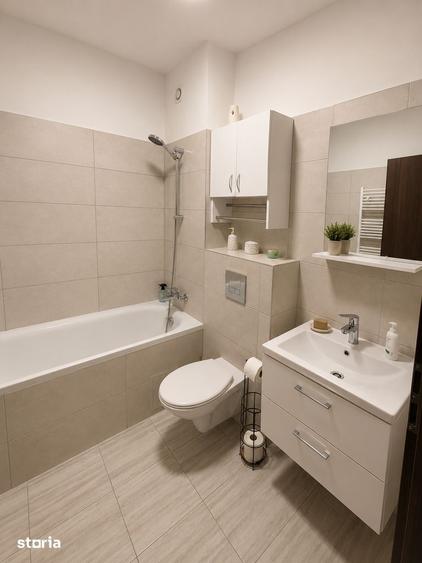 Apartament cu 2 camere decomandat, mobilat în Central