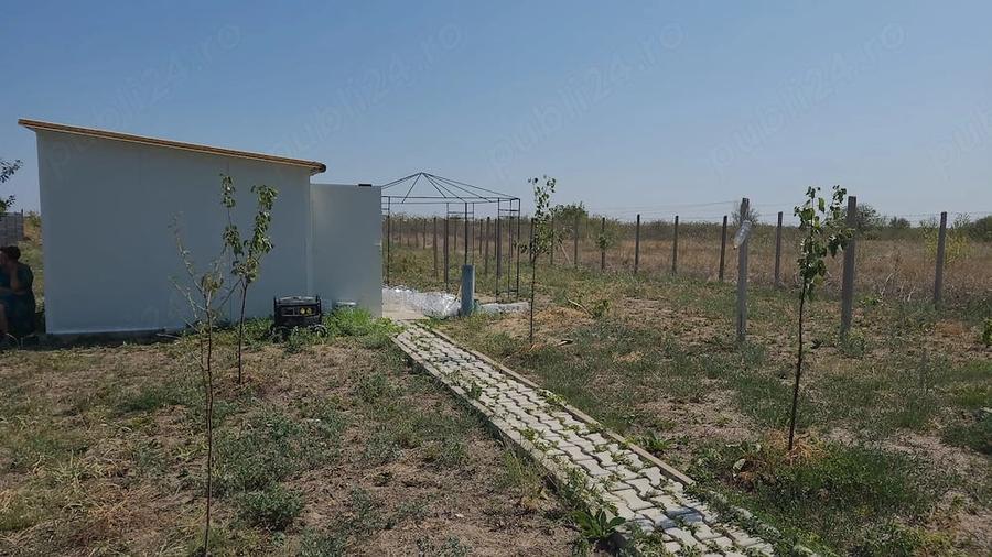 Teren de 1300 mp, în Plătărești