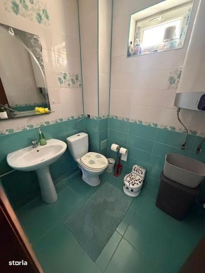 Casă cu 4 camere în Șimnicu de Jos
