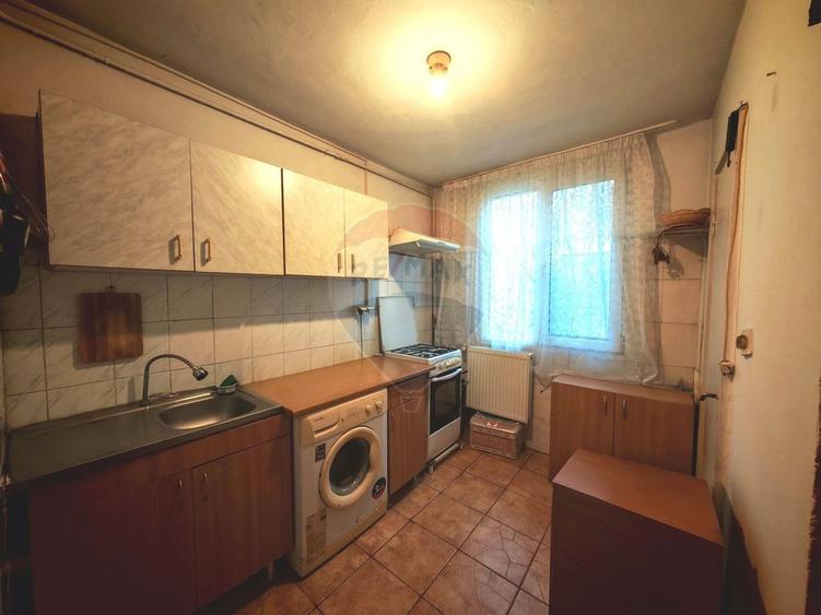 Apartament cu 2 camere decomandat, mobilat în P-ța Reșița