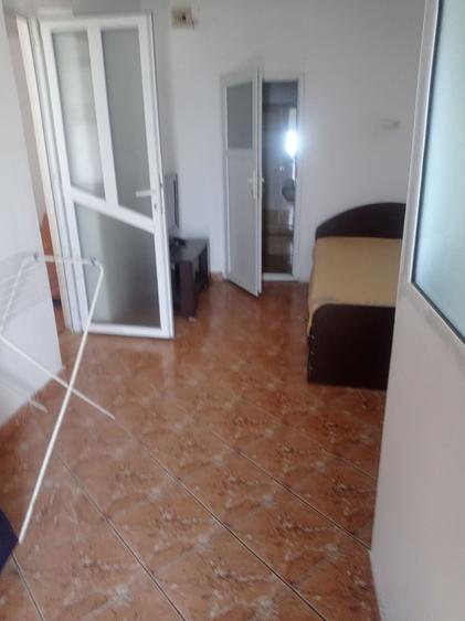 Apartament cu 2 camere nedecomandat în Central