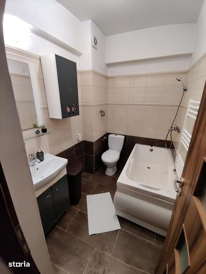 Apartament cu 2 camere în Podu Roș