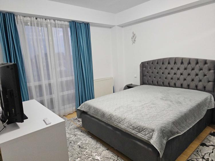 Apartament cu 3 camere decomandat în Liteni