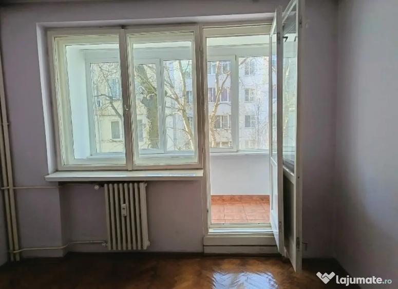 Apartament cu 3 camere decomandat în George Enescu