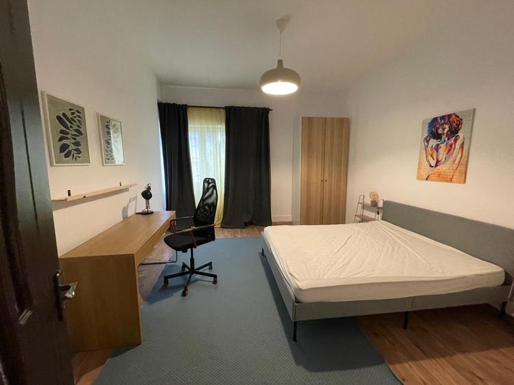 Apartament cu 4 camere decomandat, mobilat în Unirii