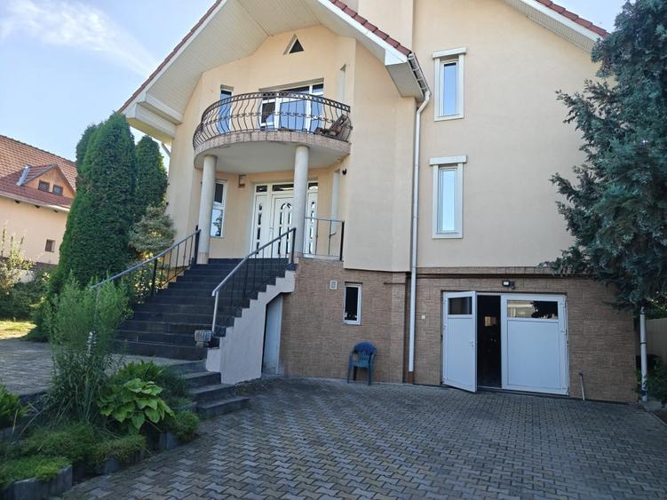 Casă individuală cu 5 camere cu Canalizare în Tudor