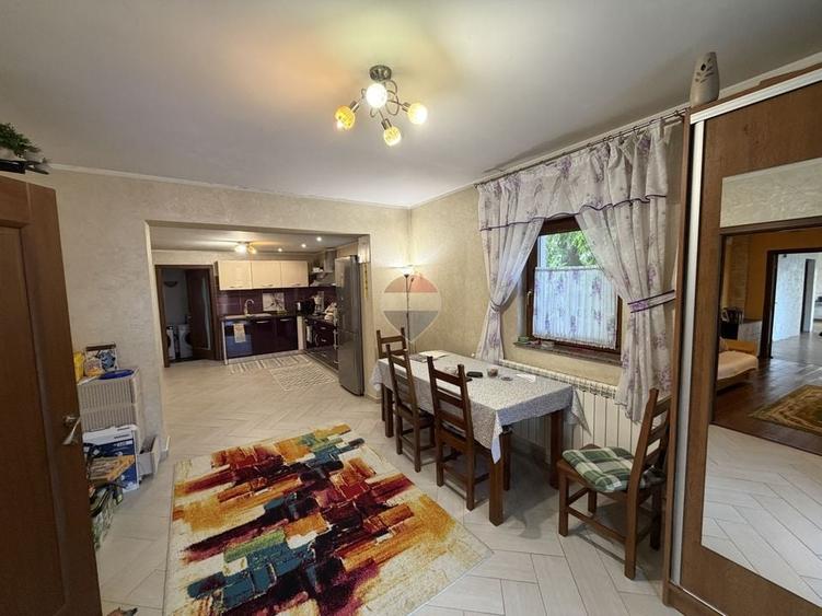 Casă individuală cu 4 camere cu Teren 2500 Mp în Bolotești