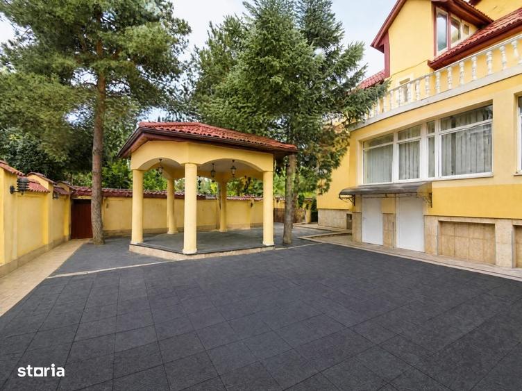 Casă cu 4 camere cu Teren 1000 Mp în Central