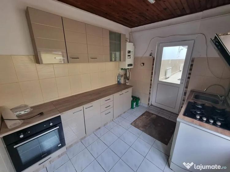 Casă cu 4 camere cu Teren 186 Mp în Coiciu