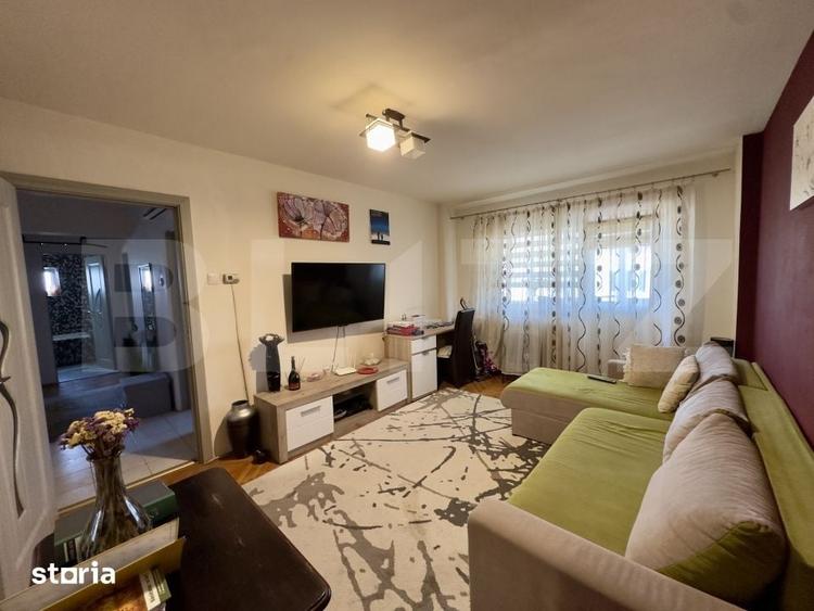Apartament cu 3 camere decomandat în Cetate
