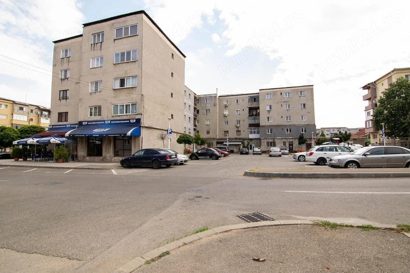 Apartament cu 4 camere decomandat în Central