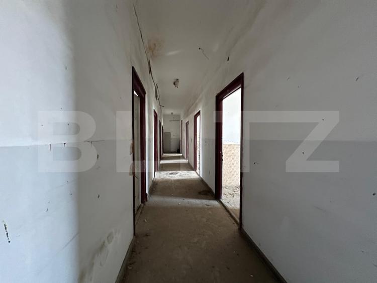 Spațiu comercial, de 900 mp, în Aiud