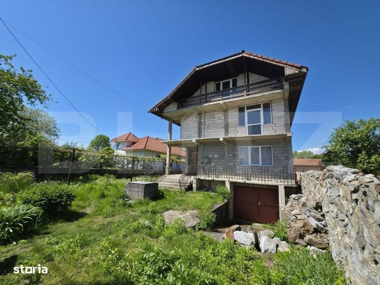Casă cu 3 camere cu Teren 843 Mp în Scoarța