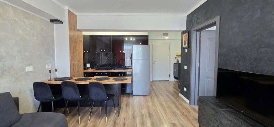Apartament cu 2 camere nedecomandat în Nufărul