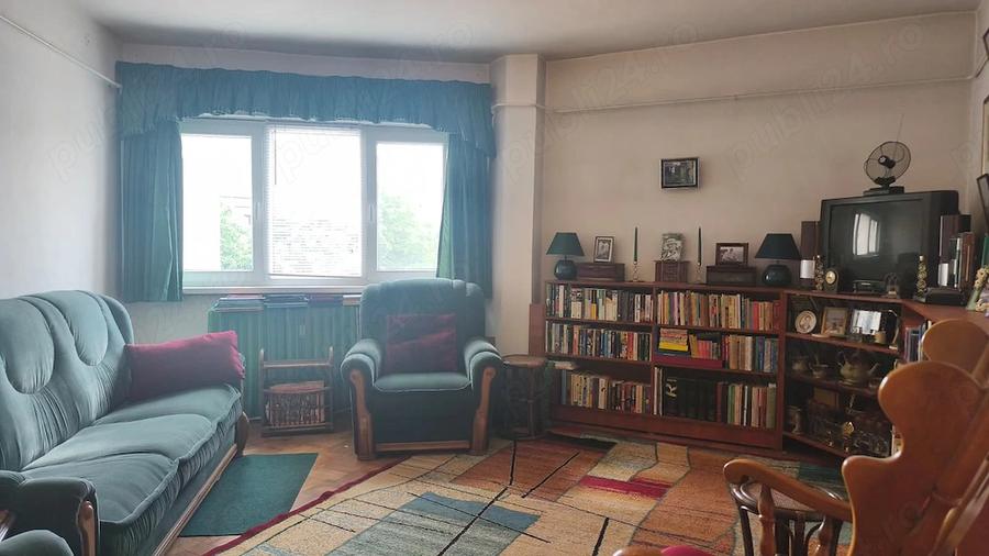 Apartament cu 4 camere decomandat în Ultracentral