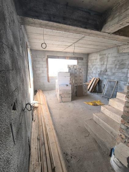 Casă cu 3 camere cu Teren 276 Mp în Central