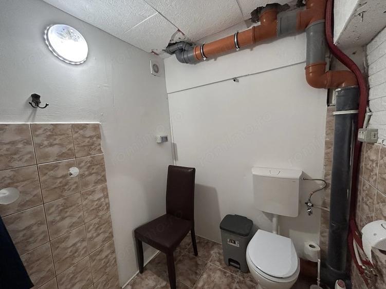 Spațiu comercial, de 140 mp, în Subcetate