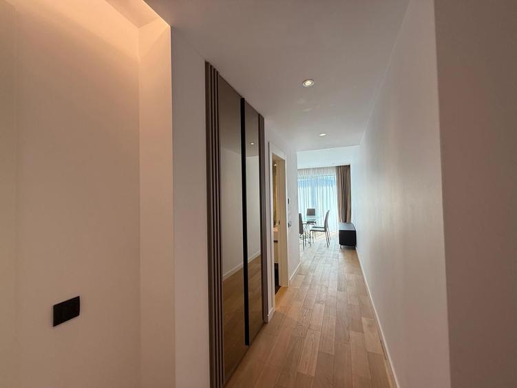 Apartament cu 4 camere semidecomandat, mobilat în Herăstrău
