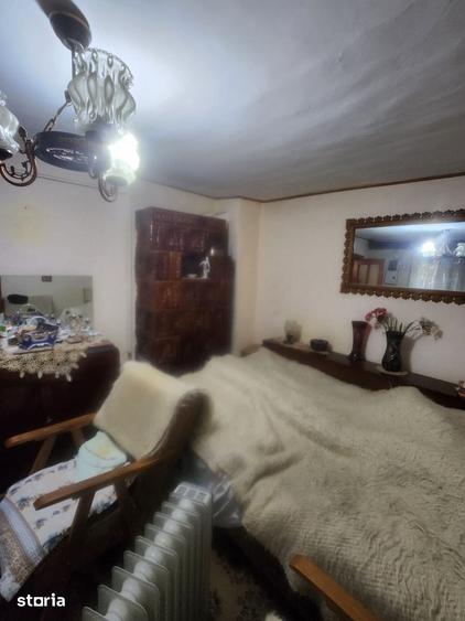 Casă cu 3 camere cu Teren 100 Mp în CFR