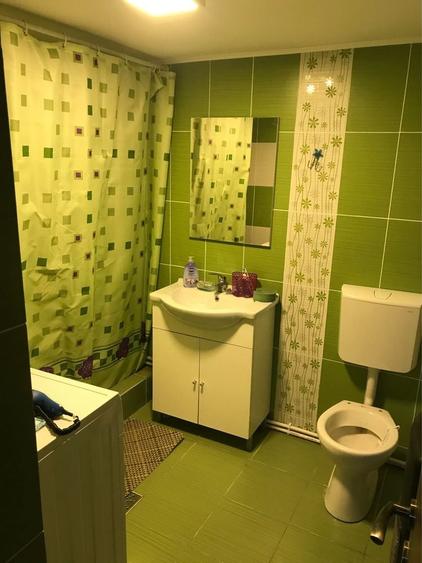 Casă cu 3 camere în Bucur Obor