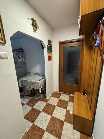 Apartament cu 2 camere semidecomandat în Noua