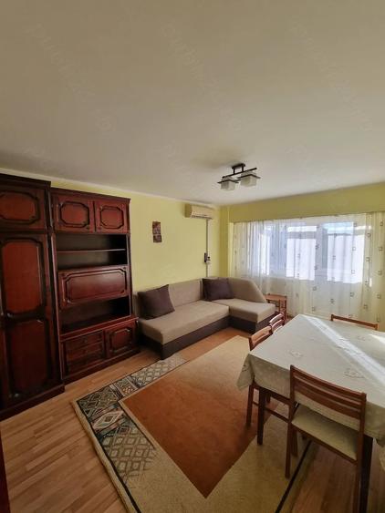 Apartament cu 3 camere decomandat în Nord