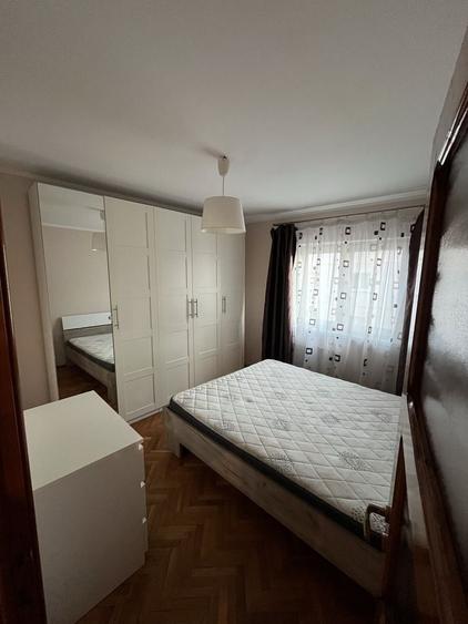 Apartament cu 3 camere decomandat în Vasile Aaron