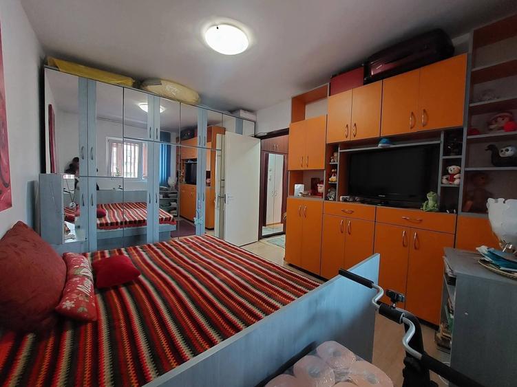 Apartament cu 2 camere semidecomandat, mobilat în Colentina