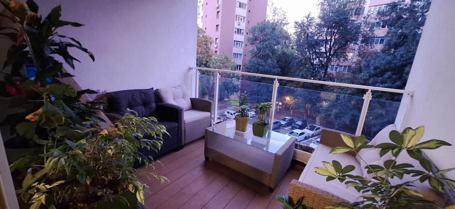 Apartament cu 3 camere decomandat, mobilat în Dristor