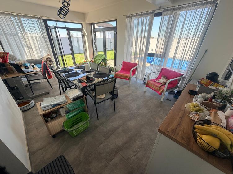 Casă individuală cu 5 camere cu Piscina în Exterior Sud