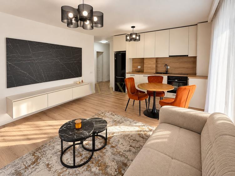 Apartament cu 3 camere semidecomandat, mobilat în Florești