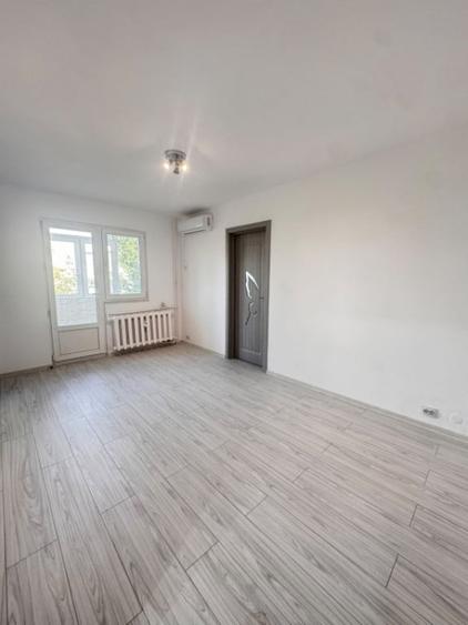 Apartament 3 camere de vanzare in Tomis Nord complet r - 1