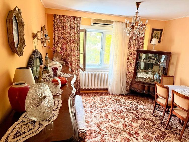 Apartament cu 4 camere decomandat în Odobescu