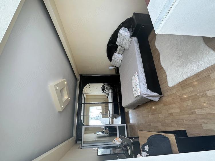 Apartament cu 3 camere decomandat în Dristor