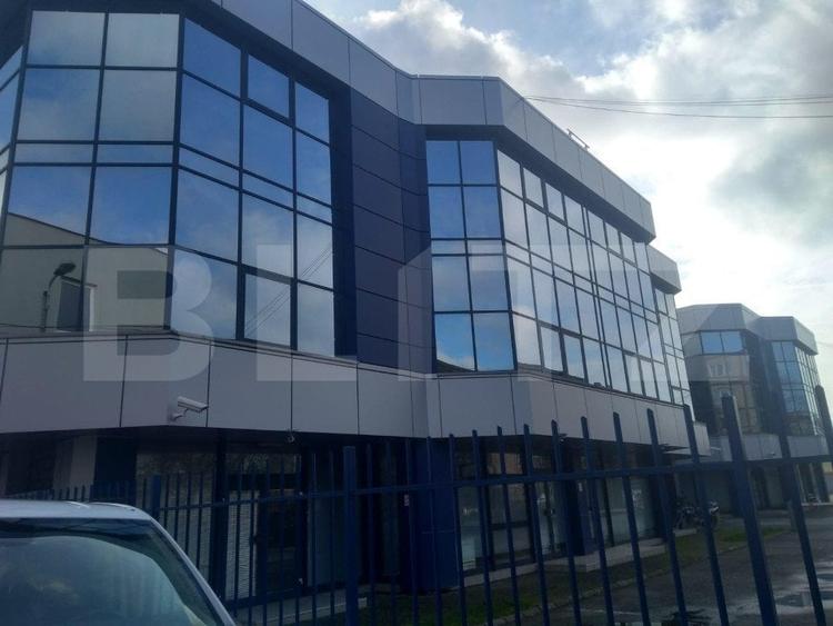 Birou, de 10,000 mp, în Girocului