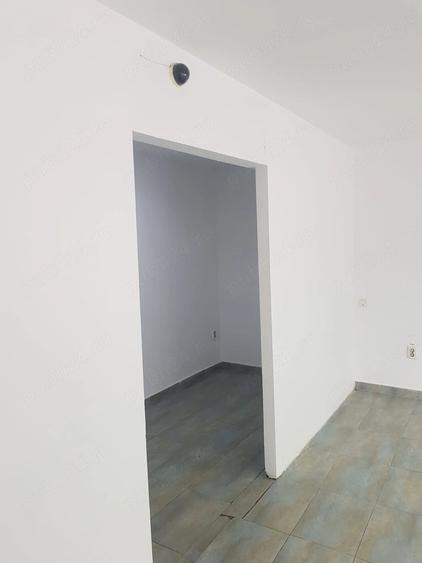 Spațiu comercial, de 36 mp, în Malu Roșu