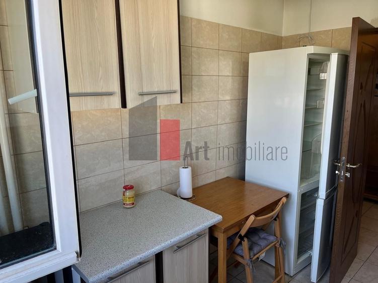 Apartament cu 2 camere semidecomandat în Drumul Taberei