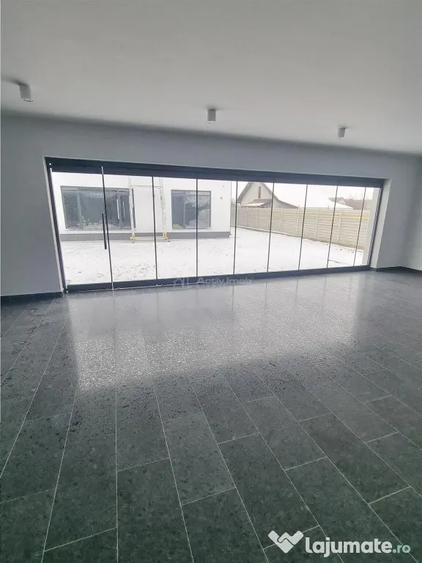 Casă cu 7 camere cu Teren 1145 Mp în Poroschia