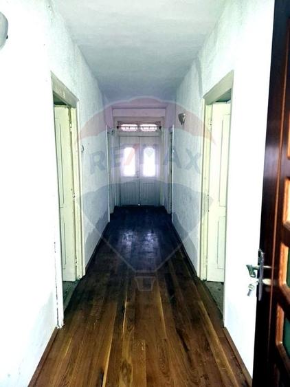 Casă individuală cu 4 camere cu Teren 1478 Mp în Măneciu-Ungureni