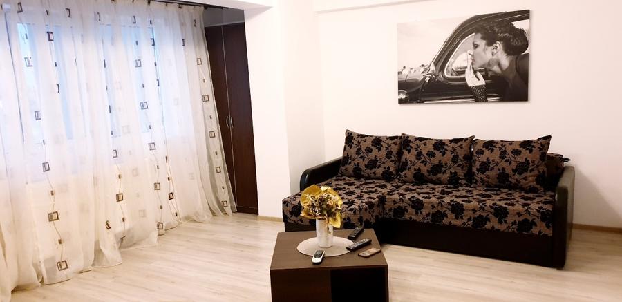 Apartament cu 3 camere decomandat, mobilat în Alexandru Obregia