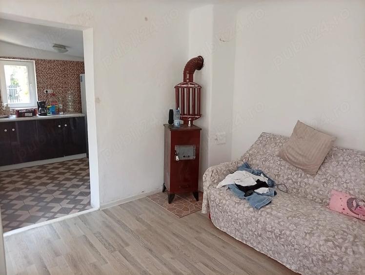 Casă cu 3 camere cu Teren 130 Mp în Colibași