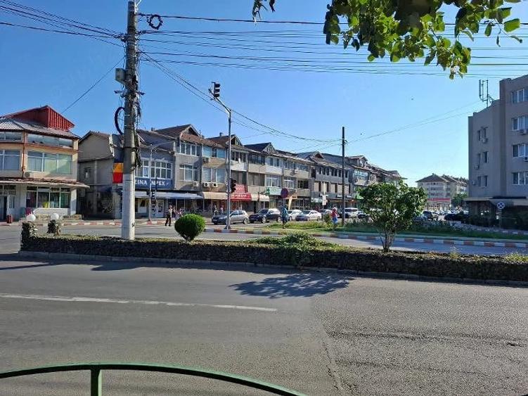 Spațiu comercial, de 50 mp, în Fetești-Gară