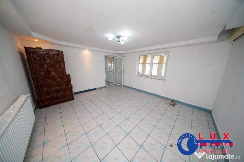 Casă cu 2 camere cu Teren 295 Mp în Babadag