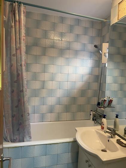 Apartament cu 3 camere decomandat în Tineretului