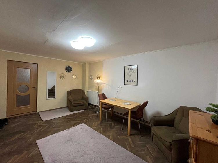 Apartament cu 2 camere nedecomandat în Central
