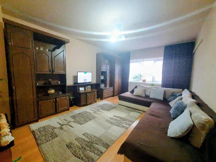 Apartament cu 2 camere decomandat în UTA